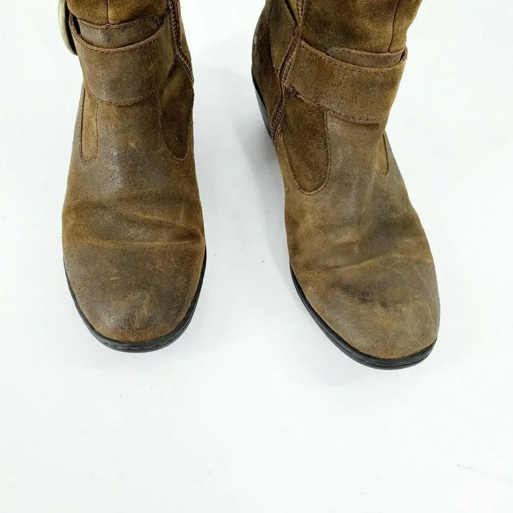 Born $210 distressed